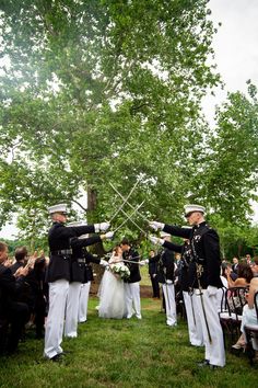 Navy Seal Wedding, Marine Officer Wedding, Coast Guard Wedding Ideas, Marine Corp Wedding, Marines Wedding, Military Ball Pictures Marines, Marine Corps Officer