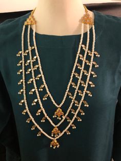 Three layers high quality kundan mala with white pearls. Hand crafted and gold plated Done n stock and ready to ship. Kundan Mala, Jewelry Pakistani, Kundan Jewelry, Pakistani Jewelry, Jewelry Indian, Kundan Jewellery, Bridal Jewelry Sets, Multi Stone, Bridal Sets