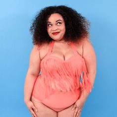 CafeMom tried 6 different plus-size swimsuits under $30 to find the absolute best! Check out our review of this bright pink fringe bikini from Amazon at CafeMom. #plussize #summerstyle #swimwear Plus Size Clothing Stores, Plus Size Tips, Plus Size Beauty, Plus Size Models, Plus Size Skirts, Plus Size Casual, Curvy Fashion