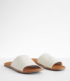 Salt+Umber Sedona Leather Slide Sandal - Cream US 11, Women's Bone Leather slip-on sandal Lightly cushioned footbed. Due to the nature of leather/suede, small variances of color in the skin may occur, this is in no way considered a defect. These are inherent characteristics of leather/suede and will enhance the individual look of your garment.. Leather upper/lining. Man made outsole.. WOMEN'S SHOE SIZE CONVERSION CHART US 5 6 7 8 9 10 11 12 EU 35-36 36-37 37-38 38-39 39-40 40-41 41-42 42-43 UK 3 Vacation Slip-on Slides With Buckle Closure, Leather Slip-on Slides With Buckle Closure, Leather Slides With Adjustable Strap, Flat Shape, Sandal For Women, Leather Slip-on Flip Flops With Buckle Closure, Beige Buckle Closure Slip-on Footbed Sandals, Leather Slide Sandals, Shoe Size Conversion, Leather Slides