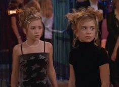 Mary Kate And Ashley Olsen 2000s, Ashley Outfits, 2000s Hairstyles, 90s Grunge Hair, Y2k Hairstyles