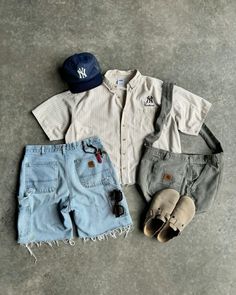 Streetwear Summer Outfits, Carhartt Streetwear, Carhartt Pants, Guys Clothing Styles, Retro Streetwear, Streetwear Summer, Clothes Pictures, Streetwear Outfits