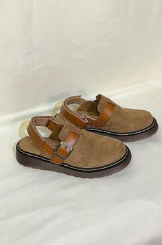 PU Vegan Leather Shoes - Camel, Tan   Trendy closed-toe clogs in PU soft vegan leather fabric.   Brand: Alta Moda / Designed in Spain. Slide On Shoes, Womens Tie, Slide On, Tie Shoes, Shoes Trainers, Leather Fabric, Womens Shoes Sneakers, On Shoes, Leather Shoes