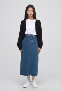 Korean Clothing Brands, Japanese Minimalist Fashion, Korean Female Fashion, Denim Skirt Outfits, Long Denim Skirt, Kpop Style, Hijabi Outfits Casual, Streetwear Casual