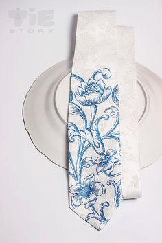 Floral Wedding Tie, Accessories Design Sketch, Blue Floral Wedding, Blue Things, Ties Mens Fashion, Cottage Wedding, Unique Gifts For Dad, Life Styles, Wedding Tie