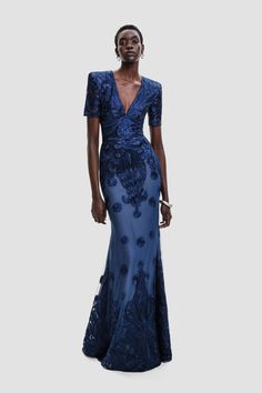 EMBROIDERED V-NECK FIT-AND-FLARE GOWN WITH SHORT SLEEVES – Naeem Khan Gown With Short Sleeves, Runway Gowns, Elegant Bridal Gown, 2011 Fashion, Flare Gown, Naeem Khan, One Shoulder Gown, Red Carpet Dresses, 2024 Collection