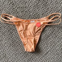 Low Rise, Cheeky Cut Double String Features On Both Sides No Tie Brand New, Never Worn With Tags + Sanitary Tag #Bikini #Swimsuit #Swimwear #Bathingsuit #Summer Triangle Swimsuit Top, Orange Swimsuit, Triangle Swimsuit, Swimwear Bottoms, Cheeky Bikinis, Low Rise, Forever 21, Women's Fashion, Orange