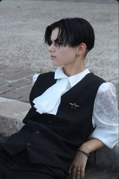 Undercut Levi Style, Captain Levi Haircut, Levi Haircut Real Life, Anime Hairstyles In Real Life Men, Levi Undercut, Levi Ackerman Hairstyle, Jay Jo Haircut In Real Life, Levi Ackerman Haircut Real Life, Levi Ackerman Hair