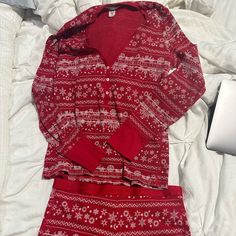 Vs Pajama Set Never Worn!!! Bought This Last Christmas But Realized The Medium Was Too Big For Me Victoria Secret Christmas Pajamas, Christmas Victoria Secret, Wlw Christmas, Vs Christmas, Victoria Secret Christmas, Vs Pajamas, Angel Energy, Christmas Dreaming, Victoria Secret Pajamas