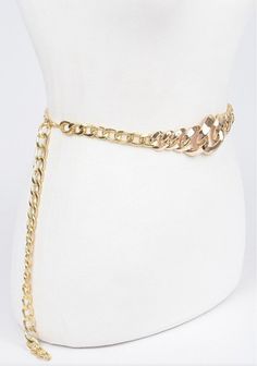 This cute gold-chain belt is perfect to accessorize your outfit. It has a clasp closure and can be adjusted to your liking. Trendy Adjustable Gold Waist Chain, Chic Gold-tone Chain Belt For Party, Adjustable Chain Link Waist Chain With Chain Strap, Elegant Metal Chain Belt With Chain Print, Elegant Chain Link Waist Chain With Belt Detail, Elegant Waist Chain With Chain Link Belt, Elegant Chain Link Waist Chain Belt, Trendy Gold Party Belt, Chic Gold Waist Chain