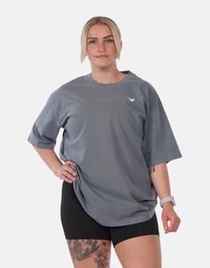 #color_washed blue T Shirt Oversize, Activewear Brands, Comfy Shirts, Intense Workout, Oversized Tee, Oversized Shirt, Oversized Tshirt, Vancouver, Workout Clothes