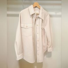 Size Small Aritzia Shirt Jacket Vegan Leather Brand New Without Tags - Never Worn Aritzia Ganna Jacket, Aritzia Shirt, Ganna Shirt Jacket, Womens Utility Vest, Ganna Jacket, Draped Coat, Aritzia Jacket, Beige Jacket, Soft Jacket