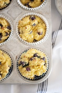 blueberry coconut flour muffins Coconut Flour Substitute, Coconut Flour Muffins, Low Carb Muffin Recipes, Baking With Coconut Flour, Coconut Flour Recipes, Low Carb Muffins, Low Carb Treats