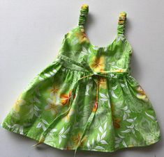 "Labeled 6 months-Made in Hawaii! No issues hardly worn/smoke free home/waist 9\"/length (elastic shoulder straps to bottom) 14 1/2\"/Good condition no issues(22)" Beach Floral Sundress For Babies, Beach Sundress With Floral Print For Babies, Green Sundress For Playtime, Cute Green Sundress For Vacation, Vintage Girls Dresses, Dress Baby Girl, Baby Girls Dresses, Circle Dress, Infant Girl