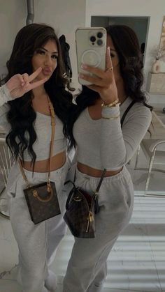 Chav Outfits, Zara Summer, Jet Black Hair, Smink Inspiration, Fasion Outfits, Cute Friend Photos