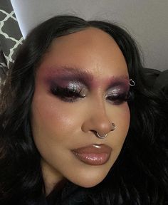 Heart Makeup Aesthetic, New Year Makeup Looks, Grunge Makeup Black Women, Weird Makeup Looks, Cool Makeup Looks Creative, Maximalist Makeup, Eccentric Makeup, Glamor Makeup, Nyfw Makeup