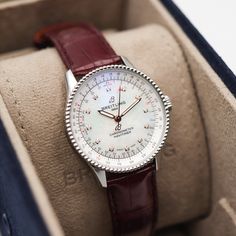 Presentamos el icónico Breitling Navitimer A17395211A1P2, un reloj que combina sin esfuerzo historia, precisión y estilo. Elaborado por la reconocida marca suiza Breitling, este reloj es un testimonio de su compromiso con la excelencia. Con una elegante caja de acero inoxidable de 0,35 mm, este Navitimer es una verdadera obra maestra. Impulsado por un movimiento automático, garantiza un cronometraje preciso en cada tic. El fondo de caja cerrado y el cristal de zafiro brindan durabilidad y protec Timeless Chronograph Watches For Anniversary, Luxury Watch Accessories With Tachymeter, Classic White Gold Watch Accessories With Tachymeter, Timeless Chronograph Watch With Analog Display, Timeless Automatic Chronograph Watch For Anniversary, Classic Anniversary Chronograph Watch With Tachymeter, Timeless White Gold Watch With Tachymeter, Timeless Watches With Tachymeter For Anniversary, Timeless Tachymeter Watch For Anniversary