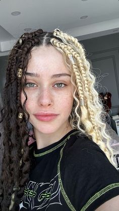 Braid At Top Of Head, 2024 Hair Trends For Women, Fade Haircut Curly Hair, 2024 Hair Trends, Hairstyles Hoco, Hairdos For Curly Hair, Hair Stylist Life, Photo Filters