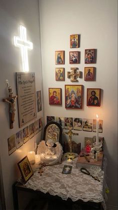 Altar Room Ideas, Prayer Corner Christian, Orthodox Prayer Corner, Catholic Altar Home Ideas, Christian Room Ideas, Catholic Prayer Corner, Alter Ideas Spiritual, Jesus Altar, Orthodox Home