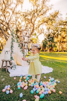 Spring Easter Photoshoot setup at golden hour Toddler Easter Photoshoot, Easter Bunny Photoshoot, Kids Easter Pictures, Photoshoot Setup, Easter Family Pictures, Spring Picture Ideas, Easter Shoot, Easter Minis