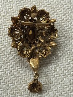 Stunning rare Florenza collectible Ornate Gold Brooches For Vintage Events, Antique Brooch For Party, Antique Brooch Jewelry For Party, Vintage Brooch For Evening, Victorian Brooch Lapel Pin Collectible, Vintage Brooch Jewelry For Evening, Antique Clip-on Brooches As Gifts, Antique Clip-on Brooch Gift, Antique Clip-on Brooches For Gifts