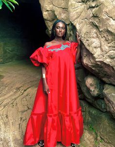 Red lace kaba puff sleeve ruffle dress | NOT JUST A LABEL Lace Kaba, Boutique Clothing Store Design, African Traditional Dress, Boutique Clothing Store, African Inspired Clothing, Red Evening Dress, African Traditional Dresses, African Fashion Women Clothing, Couture Dress