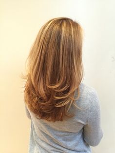 Straightened Layers, Shoulder Length Blonde Hair Straight, Choppy Long Layers, Short Honey Blonde Hair, Long Layers Curtain Bangs, Braided Pixie, Bun Sleek, Layers Volume, Rounded Layers