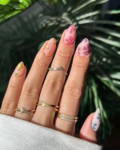 Chrome Flower Nails, Chrome Summer Nails, Uñas Ideas, Summer Gel Nails, Formal Nails, Nail Trend, Classic French Manicure, Trend 2024, Metallic Nails