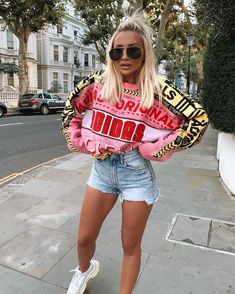 Athletic Chic, Sarah Ashcroft, Biker Shorts Outfit, Daily Outfit Inspiration, Grunge Look, Chill Outfits, 90s Grunge, Mode Inspiration, Street Style Outfit