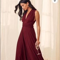 Brand New. Size Medium. Color: Bergundy Black Tie Optional, Burgundy Maxi Dress, Burgundy Bridesmaid, Formal Dresses Gowns, Convertible Dress, Burgundy Dress, Belleza Natural, Outfit Casual, Winter Dresses