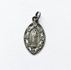 Antique French Holy Mary Medal Mother Mary Art Nouveau Era Antique Miraculous Medal Pendant Jewelry, Antique Miraculous Medal Round Pendant Jewelry, Antique Jewelry With Miraculous Medal Round Pendant, Medallion Necklace For Memorial, Vintage Miraculous Medal On Round Pendant, Vintage Miraculous Medal Jewelry, Vintage Miraculous Medal Round Pendant, Vintage Jewelry With Miraculous Medal For Memorial, Antique Jewelry With Miraculous Medal For Collectors