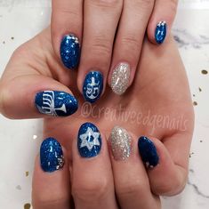 Nail Art Designs For Hanukkah, Chanukah Nails, Jewish Nails, December Nails, Painted Face, Manicure Ideas, Cute Prom Dresses, Nails Designs