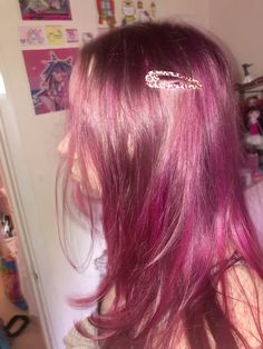 #hairdye #haircolor #pinkhair Colour Hair Streaks, Dyed Hair Solid Color, Pink Hair With Light Pink Highlights, Dark And Pink Hair, Pink Hair On Brunette, Pink On Dark Hair, Pink Hair With Purple Highlights, Pink Hair With Highlights, Dark Pink Hair Aesthetic