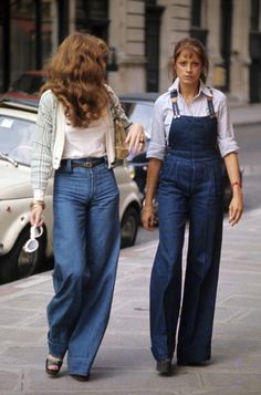 70s denim dream 60s Overalls Outfit, 70s Influenced Fashion, 1970s College Fashion, Curvy 70s Style, Modern 1970s Fashion, 90s Does 70s Fashion, 1969 Outfits, 70s Casual Fashion, 70s Overalls Outfit