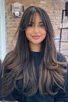 Bangs Long Hair Round Face, Bangs For Round Face, Bangs With Medium Hair, How To Style Bangs, Round Face Haircuts, Wispy Bangs, Haircuts Straight Hair, Long Hair With Bangs, Long Layered Hair