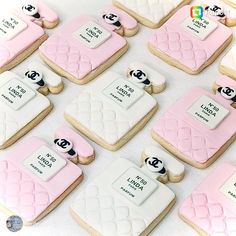 @jcute_design Chanel 50th Birthday Party Ideas, Chanel Themed Birthday Party, Chanel Birthday Theme, Flower Bridal Shower Theme, Chanel Birthday Party Decoration, Chanel Cookies, Designer Desserts, Chanel Inspired Party, Chanel Cupcakes