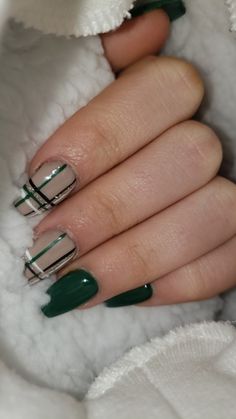 Plaid Nail Art, Latest Nail Designs, Fingernail Designs, Fall Gel Nails, Cute Nail Ideas, Work Nails