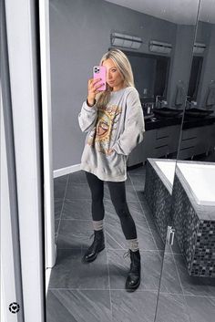 Oversized Band Sweatshirt Outfit, Winter Outfits Combat Boots Black, Fall Outfit Combat Boots, Outfit With Black Chunky Boots, Oversized Tee And Combat Boots, Fall Outfits Black Combat Boots, Shearling Combat Boot Outfit, Black Chelsea Boots Outfit Leggings, Fits With Combat Boots