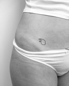 Cute single line lemon by @liosmiostattoo · Murcia 🇪🇸 Waist Tattoos, Beauty Zone, Explore Tattoo, Sister Tattoo, Twisted Sister, Minimalist Line Art, Tattoo Sketch, Sister Tattoos