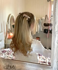 Fesyen Rambut Pendek, Girly Hairstyles, Bow Hairstyle, Ribbon Hairstyle, Hair Inspo Color, Dream Hair, Hairstyles For School, Aesthetic Hair