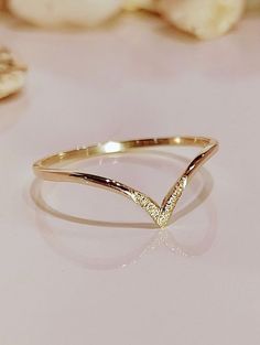 Thumb Finger Ring, Gold Rings Women Simple, Everyday Gold Rings For Women, Classy Ring Designs, Classy Jewelry Rings, Jewellery Rings Gold, 1 Gm Gold Ring, Pretty Rings Simple Gold, Minimalist Gold Rings Aesthetic