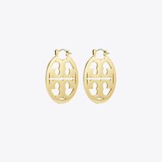 Our iconic collection, reimagined as jewelry. The Small Miller Earring is a graphic update to the classic hoop. Made for pierced ears. Classic Tan Jewelry, Lug Boots, Tory Burch Jewelry, Clover Earrings, Pearl Drop Earrings, Pearl Drop, Pierced Ears, Designer Jewelry, Designer Earrings