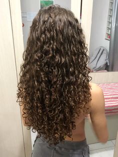 Curly Hair Growth Aesthetic, Waist Long Curly Hair, Health Curly Hair, 2c Highlights, Vision Board Curly Hair, Curly Hair V Cut, Long Layered Haircuts Curly Hair, Curly Healthy Hair, Curly Hair Long Layers