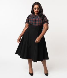 Unique Vintage Plus Size 1950s Black High Waisted Amma Suspender Swing Skirt Classy Mom, Sewing Skirt, Clothing Aesthetics, Teacher Clothes, Vintage Plus Size, Dark Academia Fashion, Vintage Closet, Academia Fashion, Figure Reference