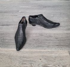 Vintage women`s black leather woven shoes/booties with pointy toes. The shoes have zippers on the sides. Huarache style loafers with low, french style heels.  6 1/2 UK size. From France. French shoes.  brand: Stephane Kelian, Paris No labeled materials, alike leather upper and leather lining.  condition: great, used shoes. Good, gorgeous leather surface. Without serious damages. Signs of wear on the heels back - some scratches. Without serious damages. measurements: outsole length 30 cm / 11.7" Leather Heels With Woven Sole And Pointed Toe, Woven Leather Heels With Pointed Toe, Black Round Toe Heels With Woven Leather, French Heels, French Shoes, Style Loafers, Womens Loafers, Woven Shoes, Gorgeous Leather