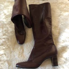 Never Worn Condition Women’s Boots Genuine Leather Classic Fitted Mid-calf Boots With Almond Toe, Fitted Mid-calf Boots For Formal Occasions, Formal Snug-fit Mid-calf Boots, Formal Mid-calf Boots, Formal Fitted Mid-calf Boots, Classic Fitted Heeled Boots With Leather Lining, Fitted Leather Lining Boots For Fall, Classic Medium Width Heeled Boots For Fall, Fitted Leather-lined Boots For Fall