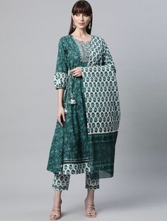 *Teal printed Kurta with Palazzos with dupatta Indian Salwar Kameez / Ethnic Clothing for Women / Bridesmaid Dress / Evening Dress Traditional Indian Wear / Ethnic Wear / Kurti Palazzo Set *Kurta design:- * Floral printed * Anarkali shape * Panelled style * Round neck, three-quarter regular sleeves * 2 pockets thread work detail * Calf length length with curved hem * Pure cotton fabric *Palazzos design:- * Printed Palazzos * Partially elasticated waistband * Slip-on closure *Fabric:- Kurta fabri Indian Wedding Party, Party Wear Kurta, Kurti Palazzo Set, Kurta Palazzo Set, Womens Bridesmaid Dresses, Kurti Palazzo, Indian Salwar Kameez, Kurta Design, Pakistani Salwar Kameez