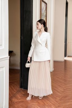 Tana Pleated Skirt MEAN BLVD Long Flared Skirt, Elegant Outfit Classy, Mean Blvd, Cotton Midi Skirt, Korean Fashion Dress, Skirt Design, Elegant Outfit, Modest Outfits, Skirt Outfits