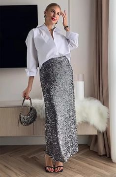 Sparkly Skirt Outfit, Sequin Babydoll Dress, Office Party Outfits, Silver Sequin Skirt, Sparkly Skirt, Sparkle Outfit, Sparkle Skirt