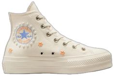 Embroidered Shoes Converse, Cute Converse Shoes, Cute Converse, Womens High Top Shoes, Chuck Taylor All Star Lift, Preppy Shoes, Pretty Shoes Sneakers, Embroidered Shoes, Cute Nike Shoes